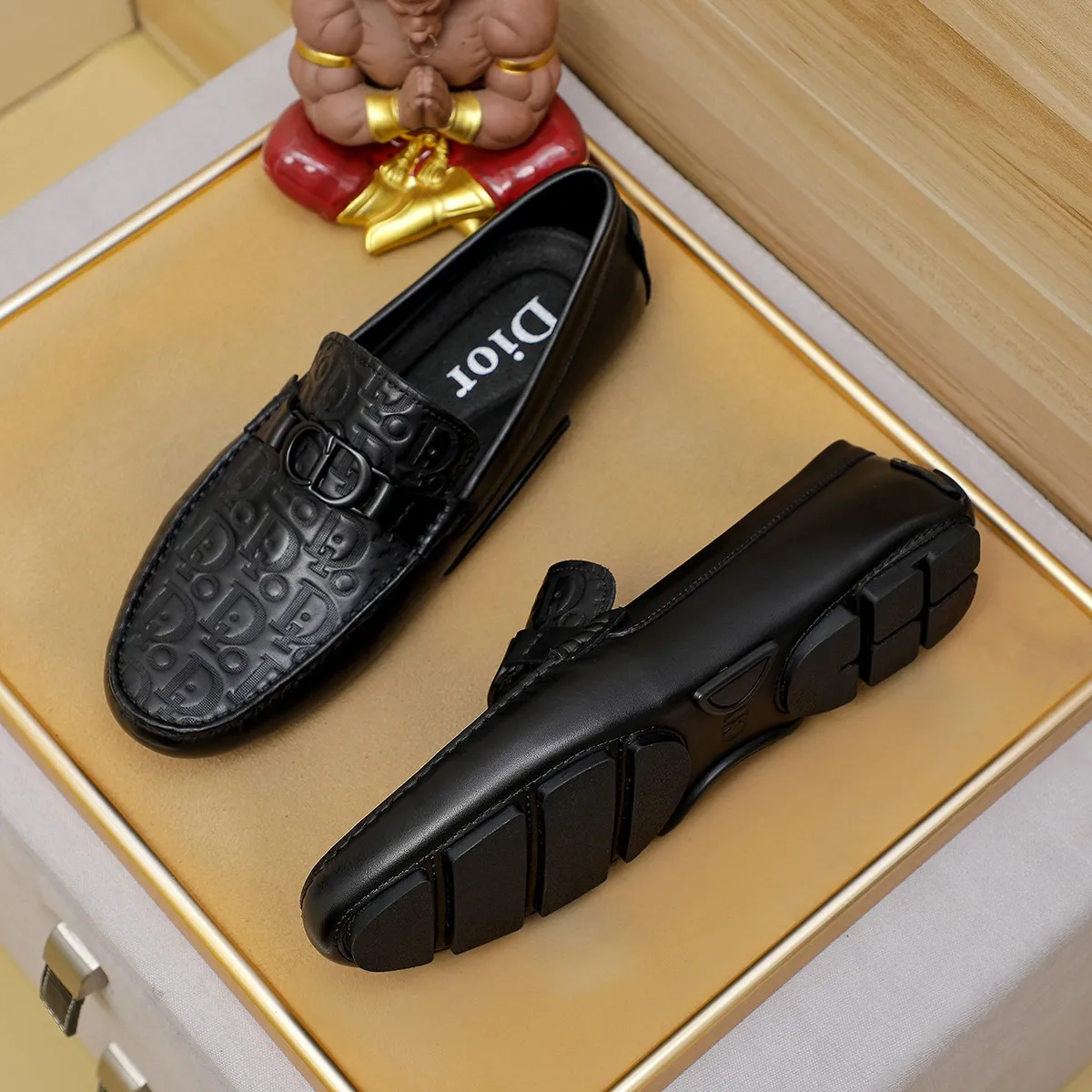 Men's shoes 💰380 🕷️🕷️[Dior] Dior's new casual men's shoes are launched in Hong Kong counters. Official website 1:1 production. Italian original first-layer cowhide + 🐷 leather lining. Designed by European and American masters. Perfect shape to create counter quality, solid color rubber wear-resistant outsole and classic dazzling toe! Super versatile and very comfortable. High-end without losing taste, fashionable and novel! ! Absolute focus! Colors available! Code number 38-44 (45.46 customized)